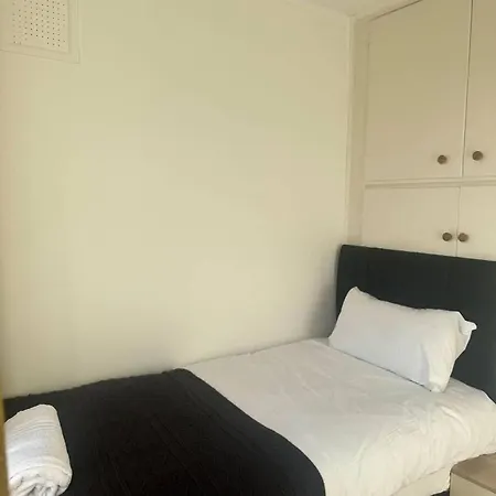 Leeds Urban Retreat- Pet Friendly Flat شقة ليدز